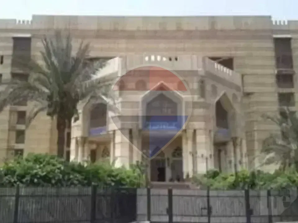 Building of 950 square meters in the Al-Azhar are