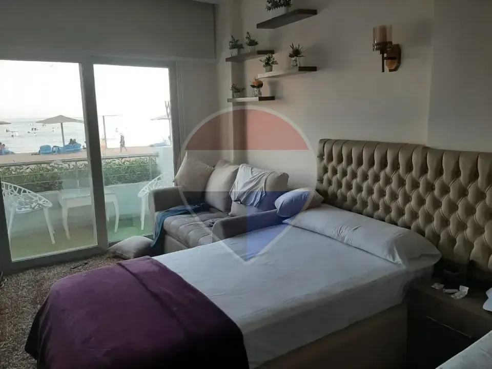 studio for sale side seaview cecelia resorte