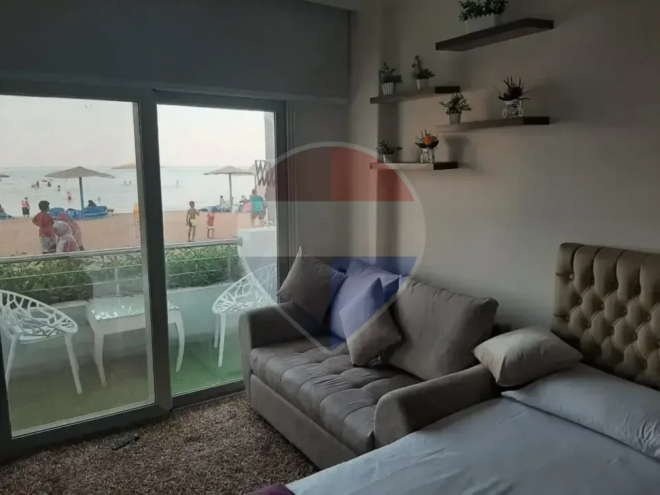 studio for sale side seaview cecelia resorte