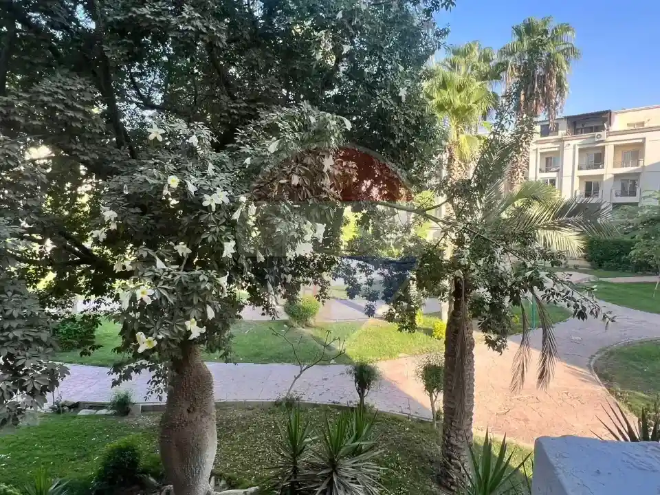 شقة مفروشة بالكامل بكمبوند حدائق المهندسين