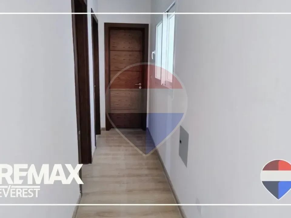 Penthouse with kitchen in Kayan Compound