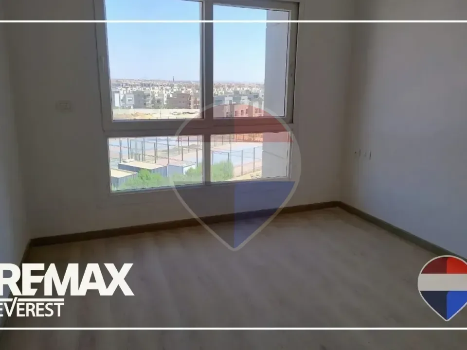 Penthouse with kitchen in Kayan Compound