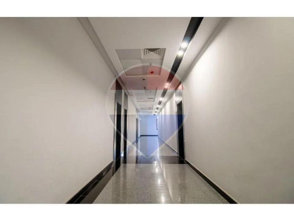 Prime Location Clinic in Hale Town Mall Palm Hills