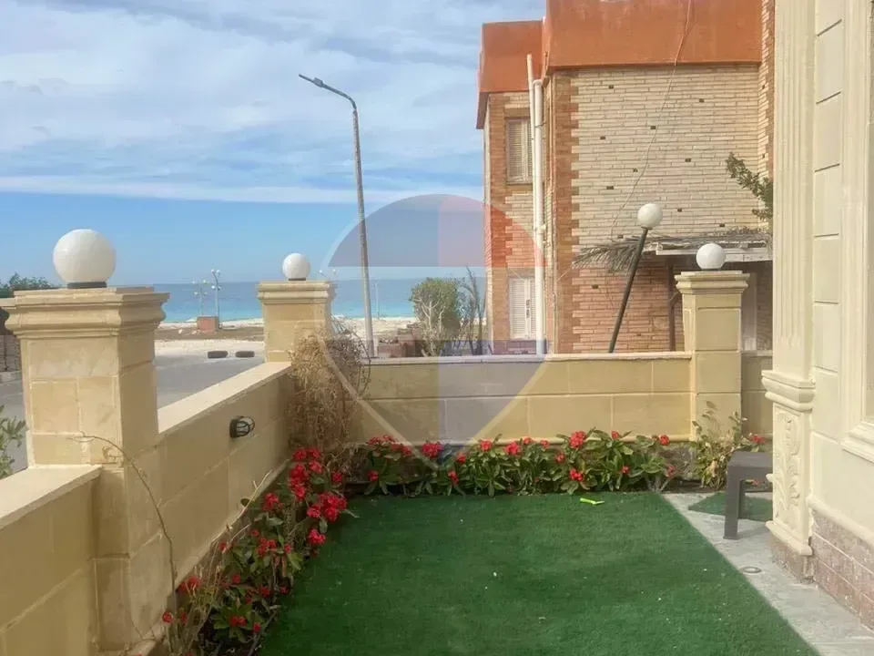 فيلا للبيع 300م الساحل الشمالي ( قرية حورس والرمال الذهبية )