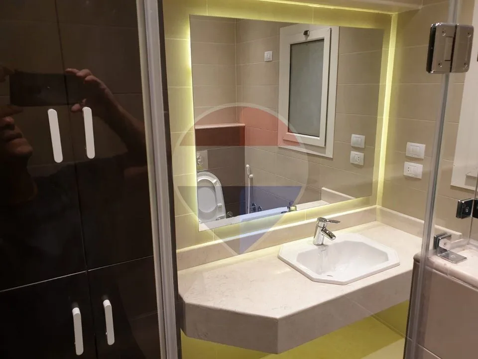 Resale Semi-furnished Penthouse -M.V Giza Plateau