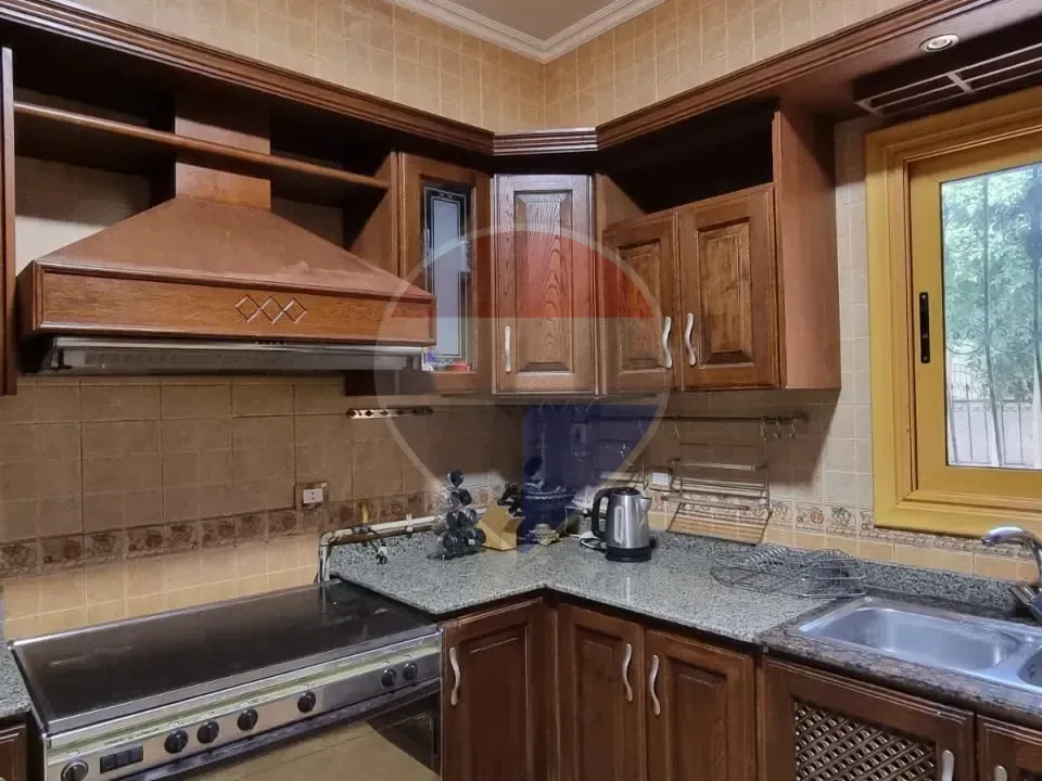 فيلا مفروشة بموقع مميز في كمبوند حدائق المهندسين