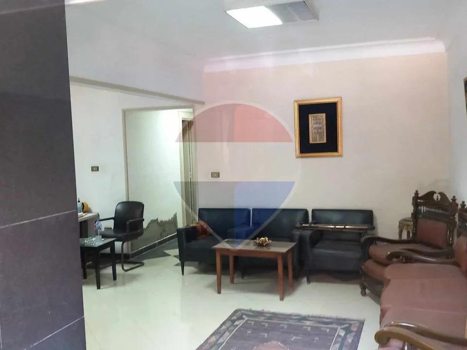 Admin space and clinic for rent, Ground with private entrance, in the middle of Heliopolis area, prime location.