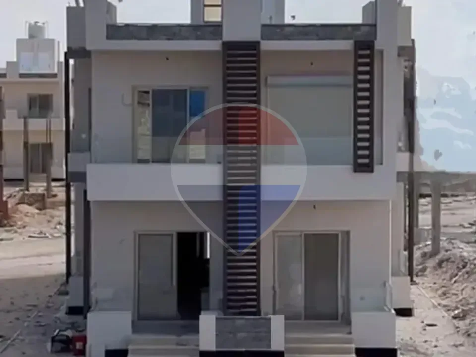 ستوديو داخل فيلا دوبلكس للبيع في كريستال لاجونز