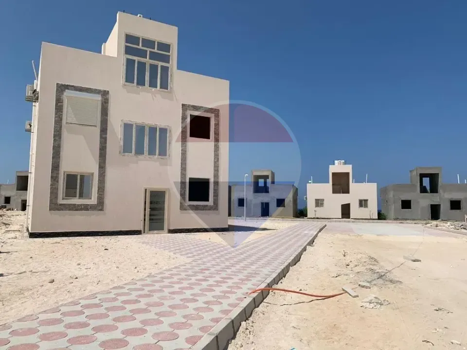 ستوديو داخل فيلا دوبلكس للبيع في كريستال لاجونز