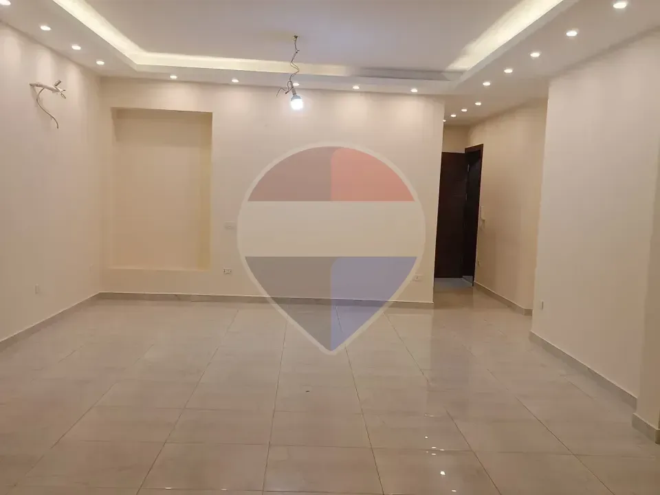 Apartment for Rent in Green 5- Prime Location