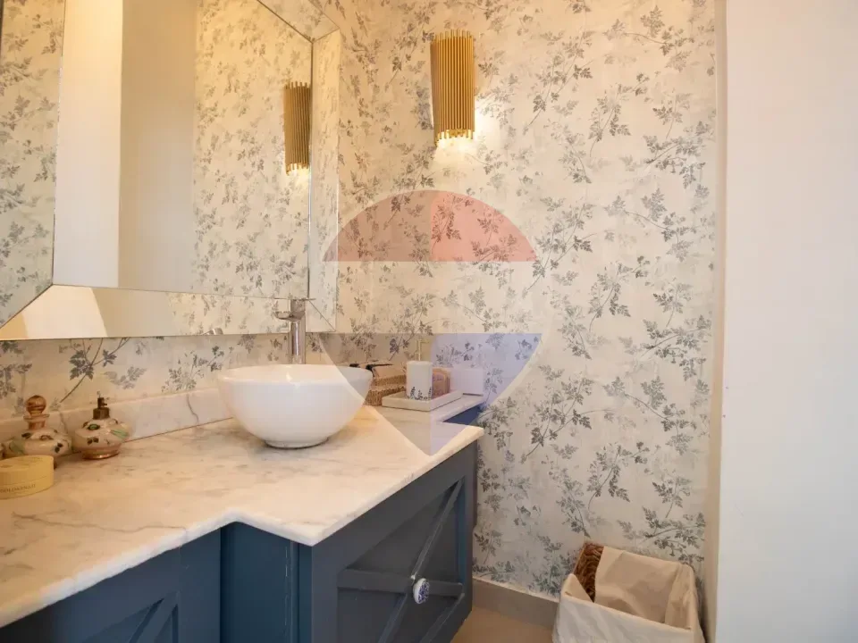 Penthouse for sale in Karma Residence compound