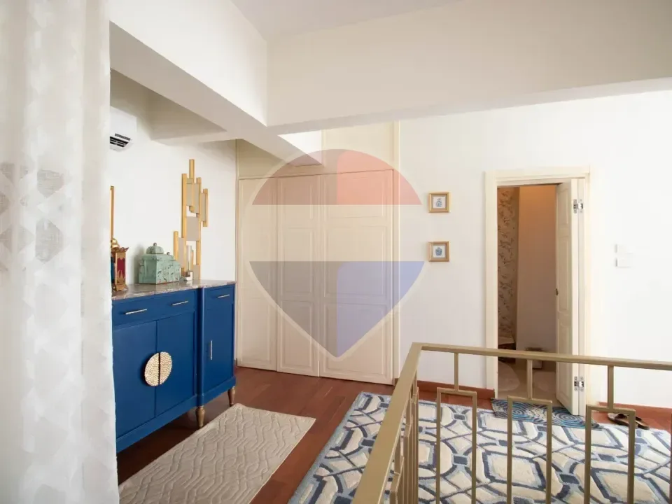 Penthouse for sale in Karma Residence compound