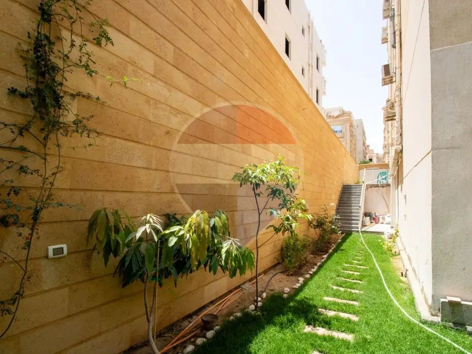 Luxury Apartment With Garden In Zayed Heights