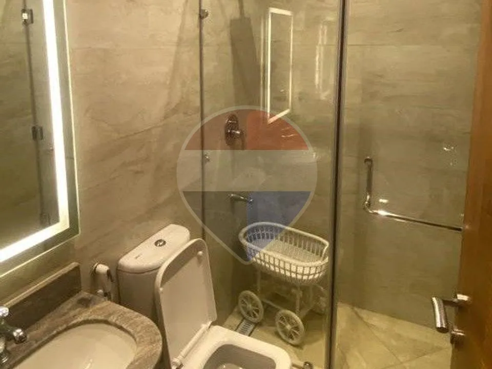 Furnished villa with pool in West Gate