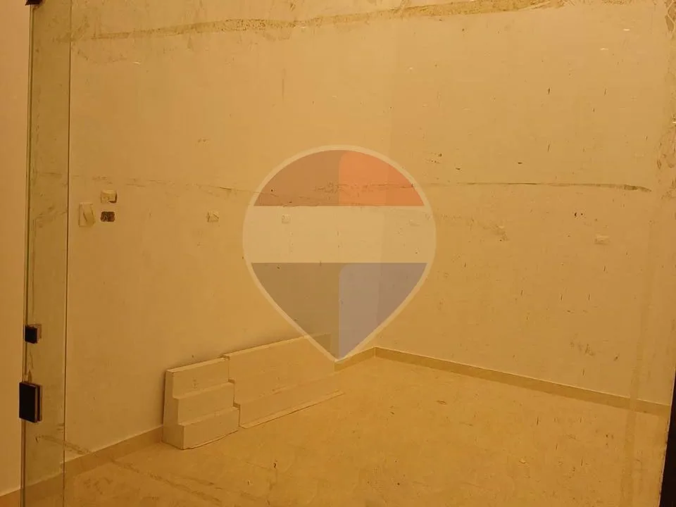 Commercial Shop for rent in Family Mall