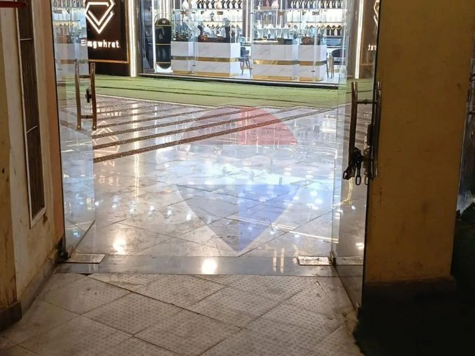 Commercial Shop for rent in Family Mall
