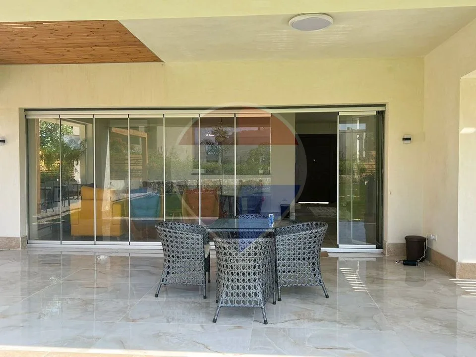 Villa 870 square meters, 124 square meters, Hacienda Bay village