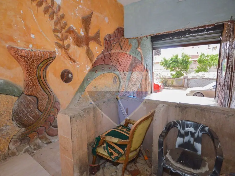 - Excellent location, shop for sale in Victoria (directly on the tram)