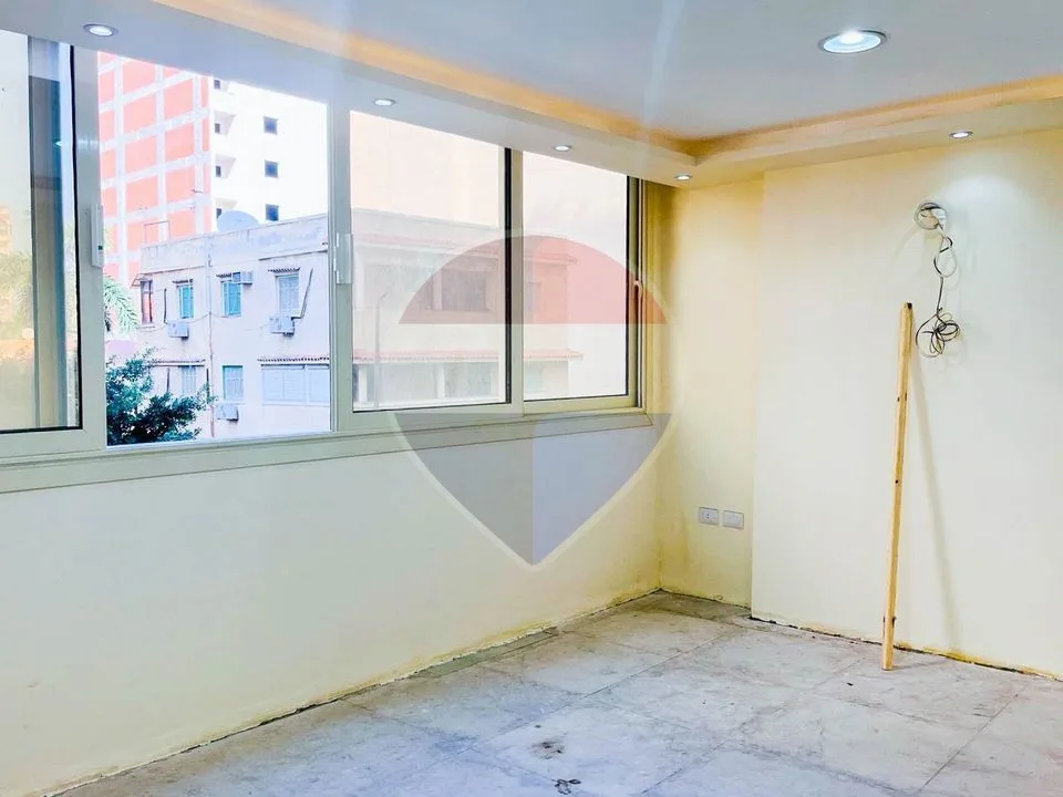 150 m² Administrative Office for Sale or Rent, Edmond Fremont Street, Smouha