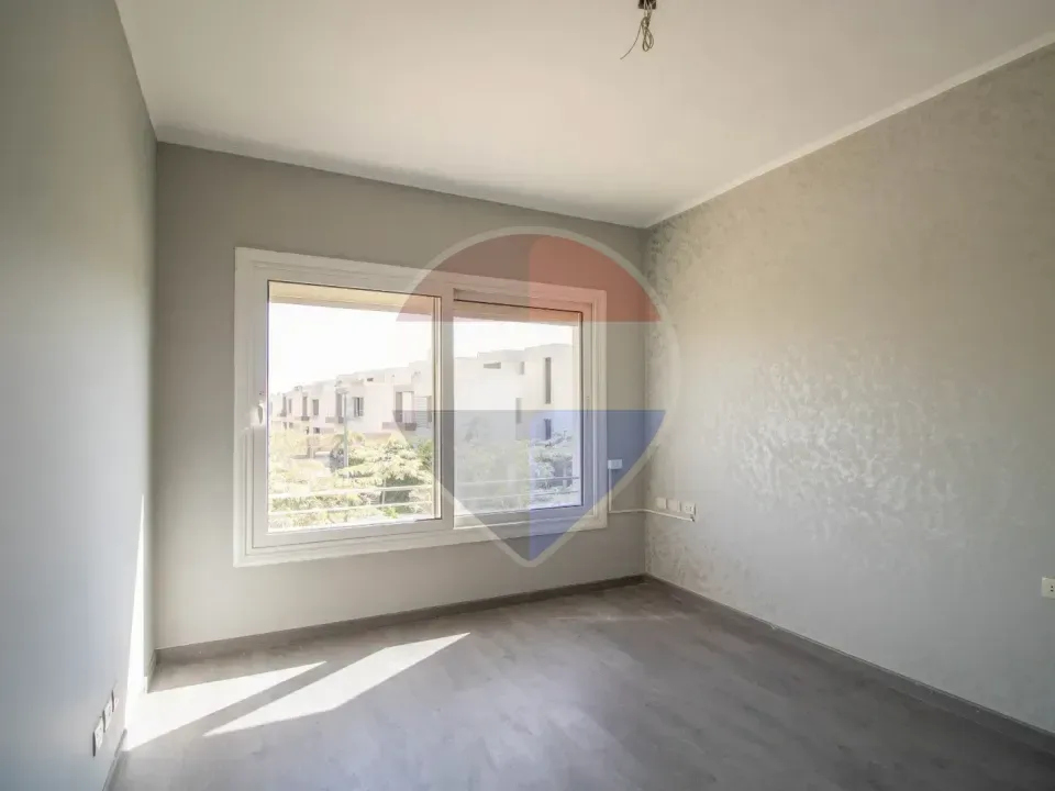 Luxury Upper Duplex in The Crown - Palm Hills