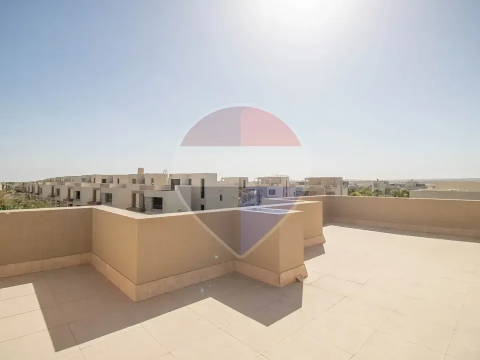 Luxury Upper Duplex in The Crown - Palm Hills