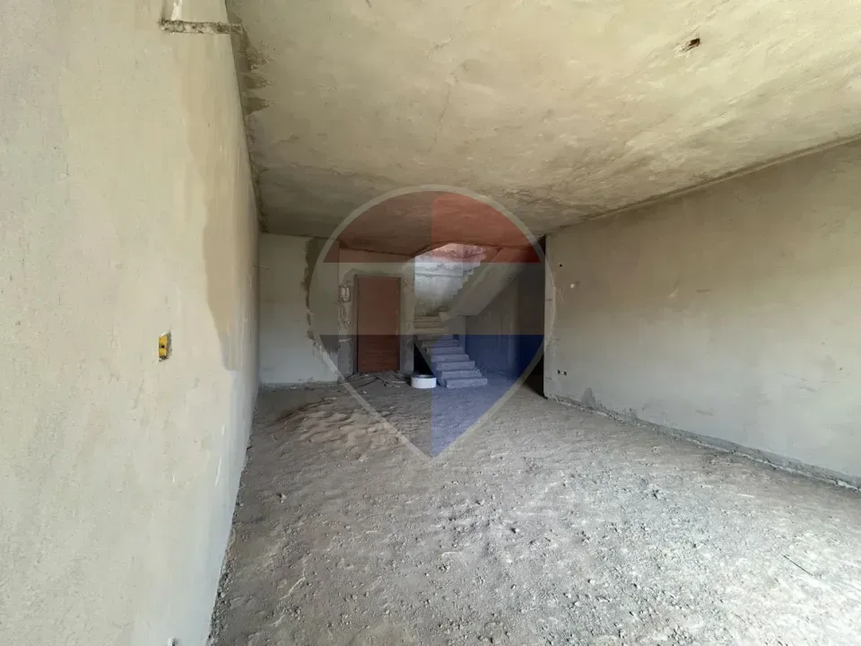 بنتهاوس نصف تشطيب سعر مميز في كمبوند جرين 5
