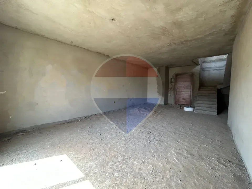 بنتهاوس نصف تشطيب سعر مميز في كمبوند جرين 5