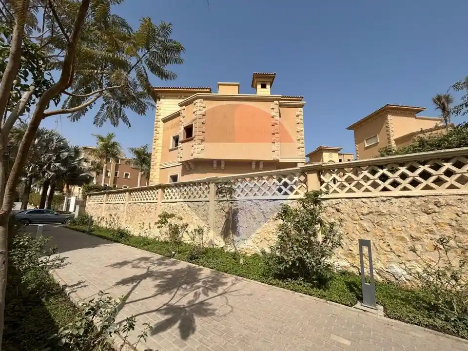 Standalone villa with a prime location in Concordia