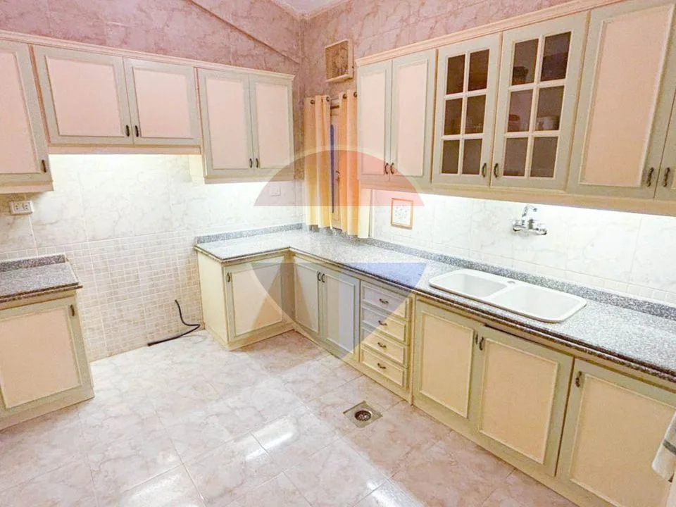 700 m² detached villa for sale in Hanoville, Ajami, second row from the sea, directly behind the governor's villa.