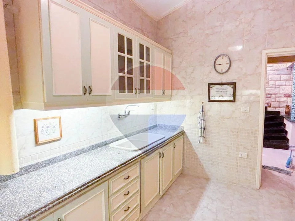 700 m² detached villa for sale in Hanoville, Ajami, second row from the sea, directly behind the governor's villa.