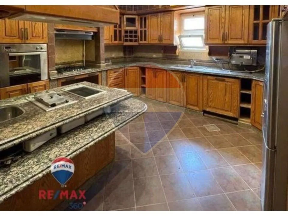 Ready to move townhouse in La Rosa next to Garden8
