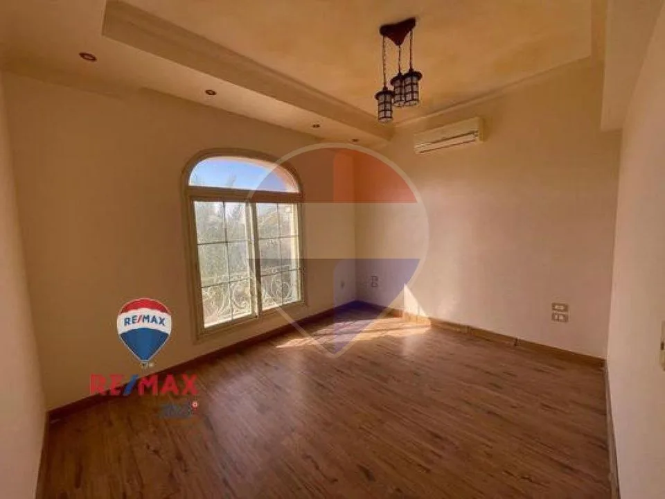 Ready to move townhouse in La Rosa next to Garden8