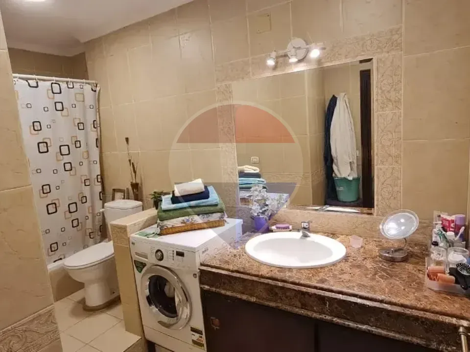 شقة تشطيب كامل فيو مميز في الجومان 2-الشيخ زايد