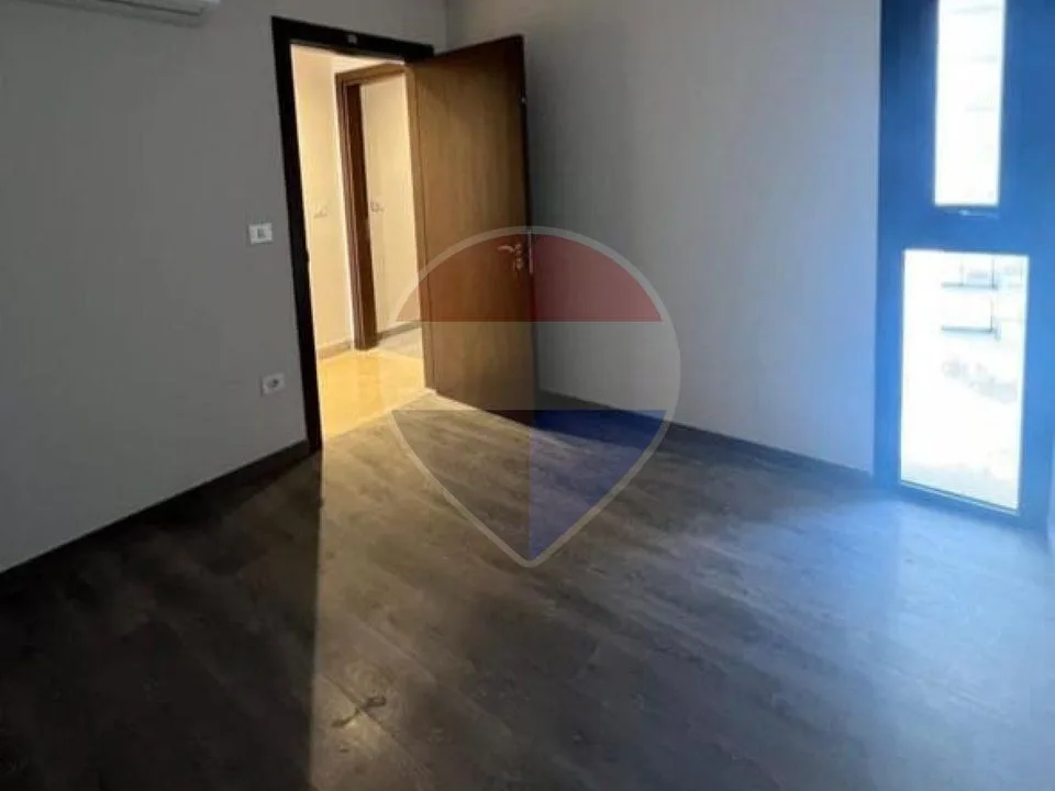 Great View Apartment With Nany Room In Zed Towers