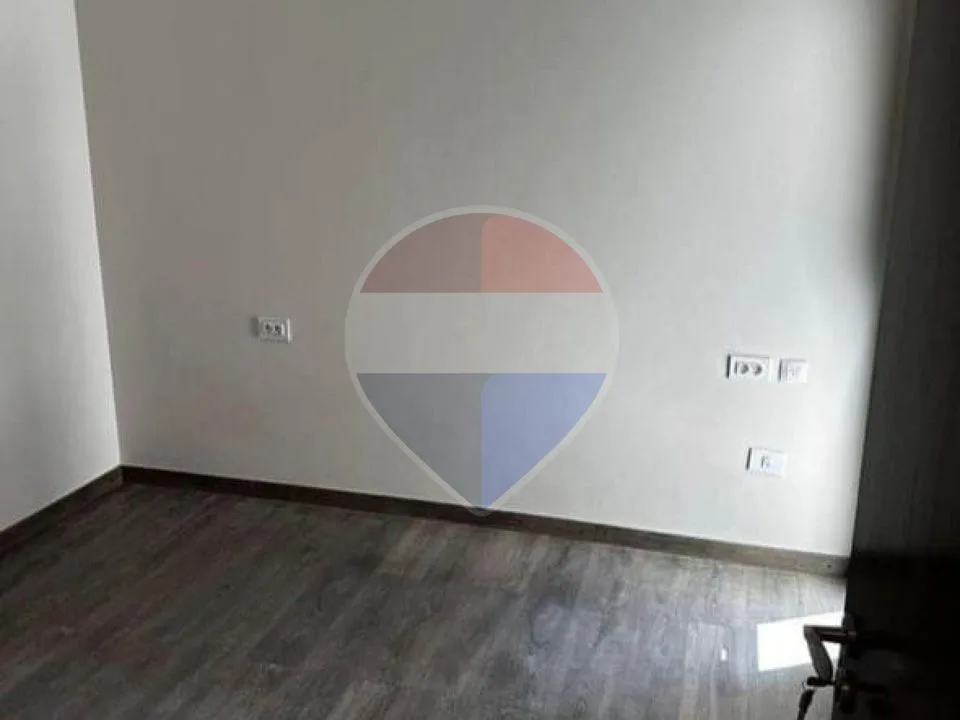 Great View Apartment With Nany Room In Zed Towers