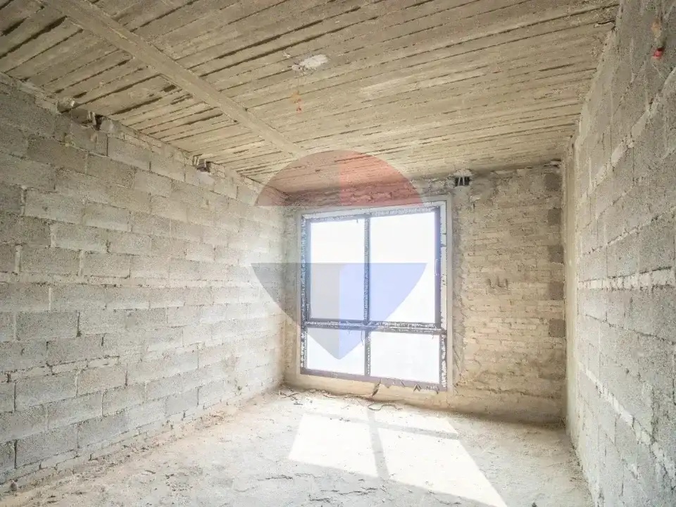 Semi-finished duplex with roof -Private entrance