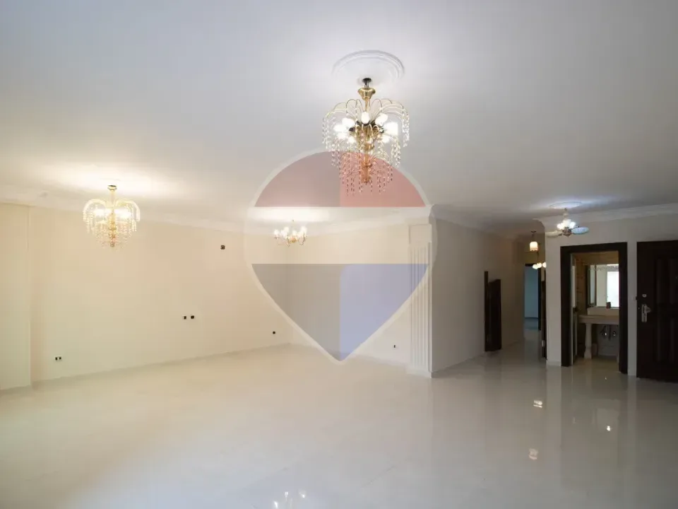 Apartment with kitchen and acs in 7th District