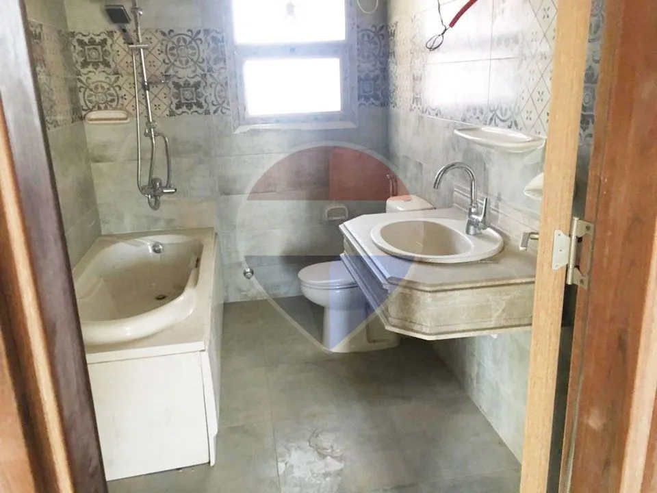 Penthouse for sale in Garden Hills