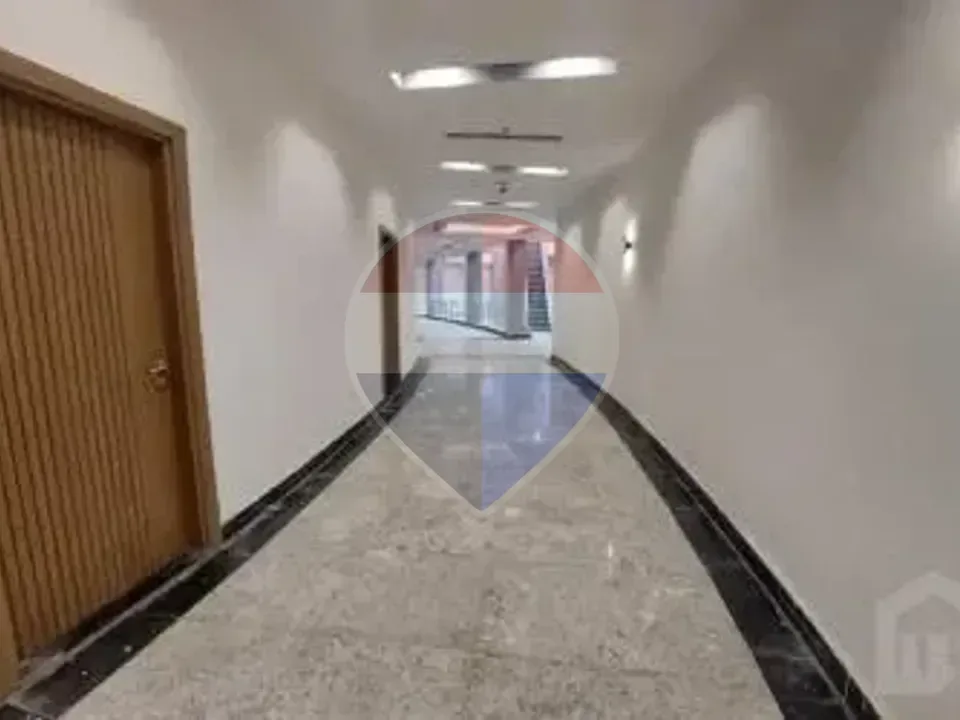 Administrative f building 9000m For rent