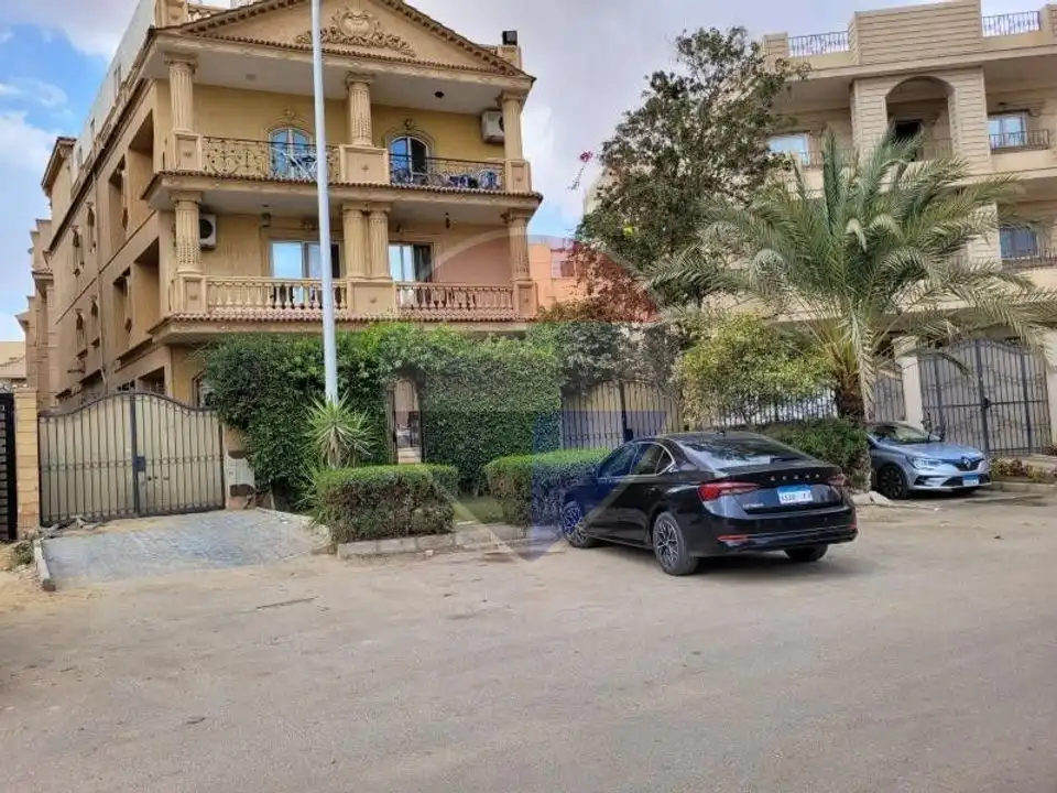 Finished apartment with garden-Very prime location