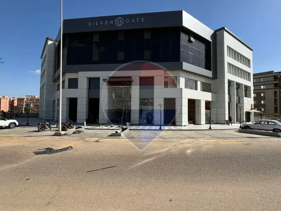 عيادة للإيجار في مول سيلفر جيت أمام كمبوند أدريس