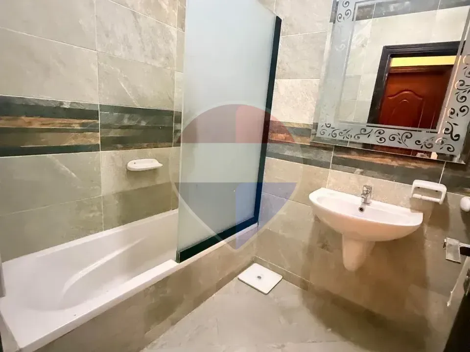 Fully Furnished Apartment in Beverly Hills