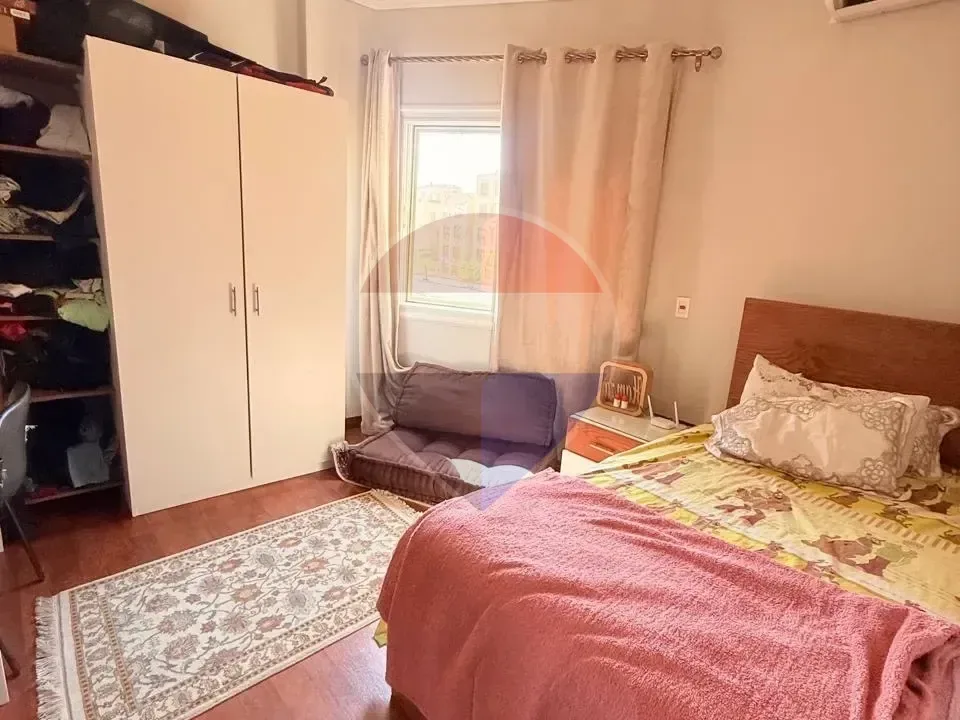 Fully Furnished Apartment in Beverly Hills