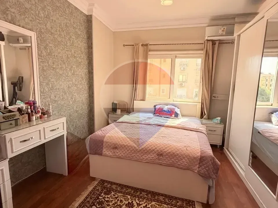 Fully Furnished Apartment in Beverly Hills