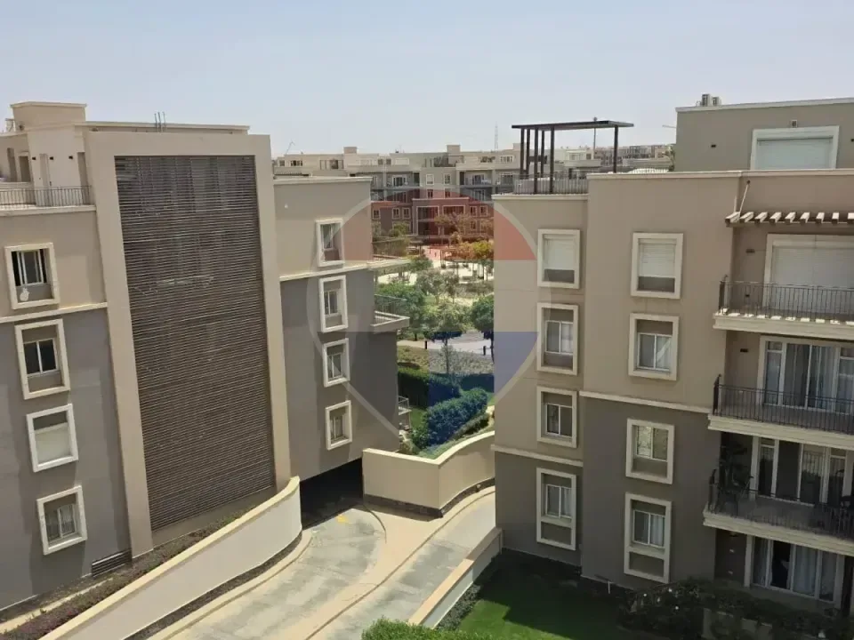 Furnished Studio with a Spacious Private Roof