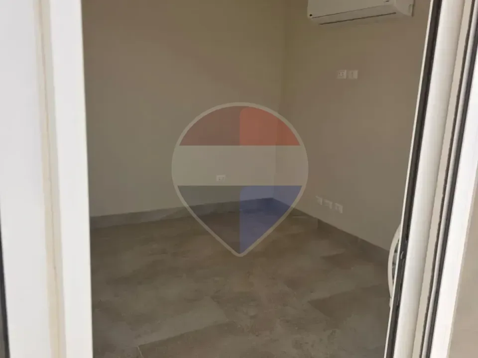 Furnished Studio with a Spacious Private Roof