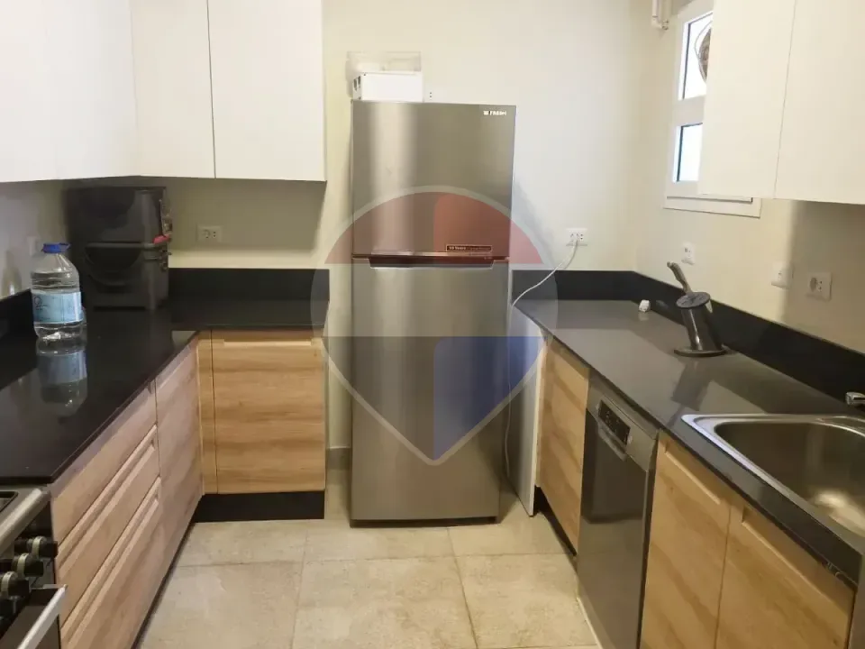 Furnished Studio with a Spacious Private Roof