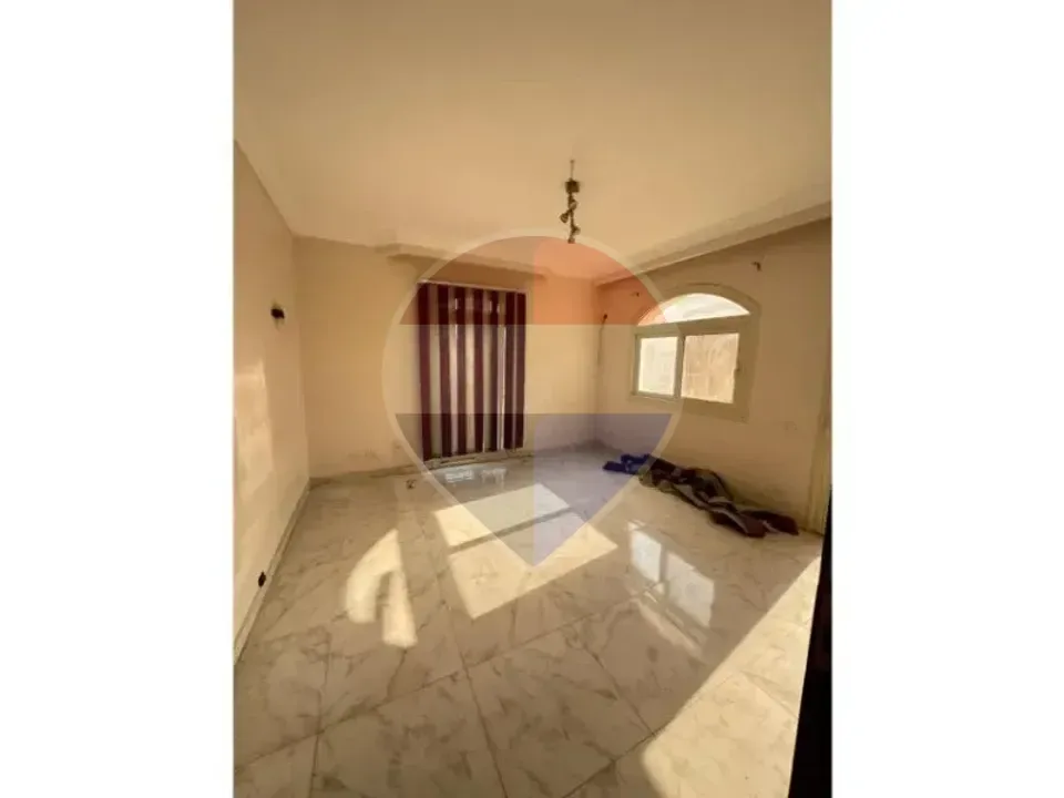 400m Apartment for rent in West Somid