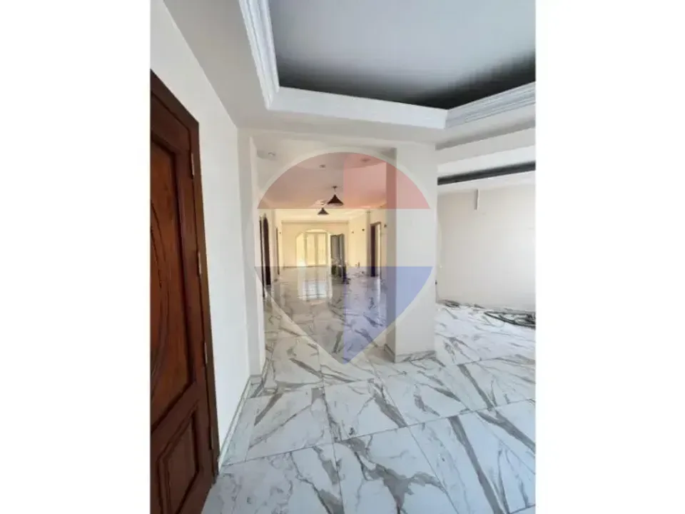 400m Apartment for rent in West Somid