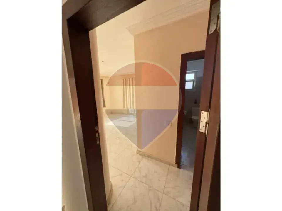 400m Apartment for rent in West Somid